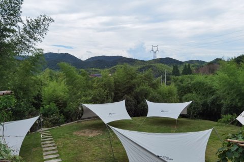 莫干山木叶夏Mood club花园美宿