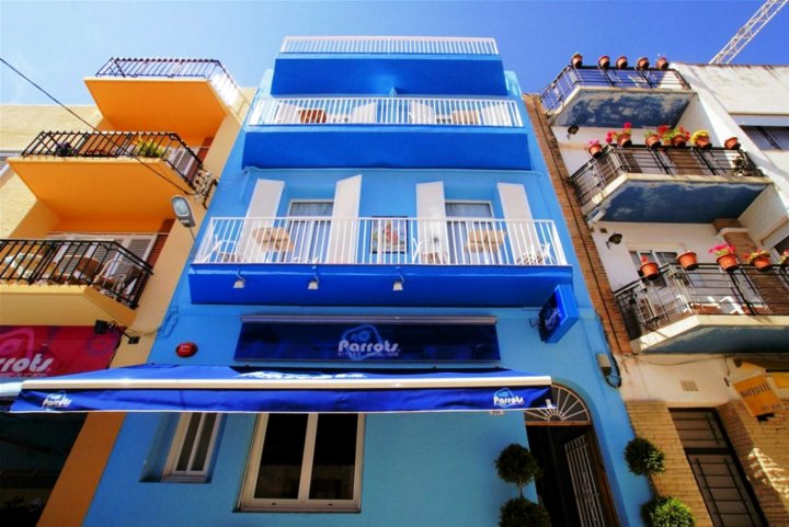 锡切斯鹦鹉酒店(Parrots Sitges Hotel)