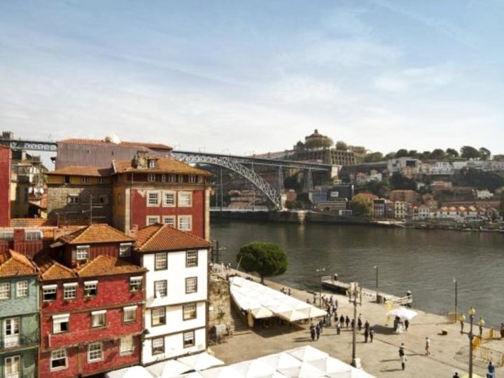 里贝拉做波尔图酒店(Ribeira do Porto Hotel)