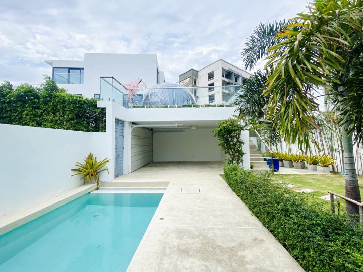 一禅贵宾芭堤雅棕榈泉豪华别墅(YiZen VIP Luxury Palm Springs Villa In Pattaya)