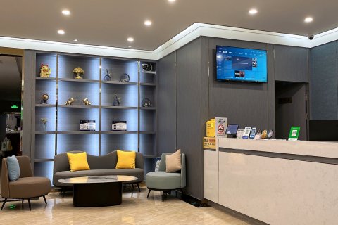 常青酒店(武汉大学小洪山地铁站店)