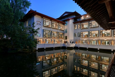 尚泉历舍第一泉文化酒店(趵突泉店)