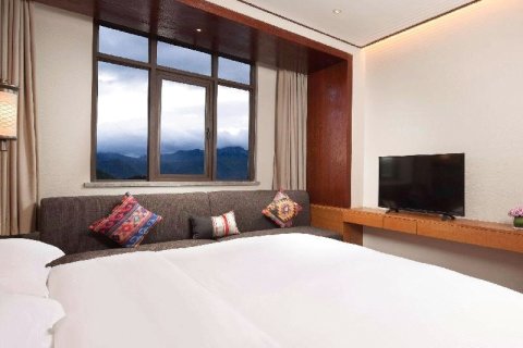 香格里拉实力希尔顿花园酒店