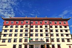 TOWO上品酒店(色达金马草原店)