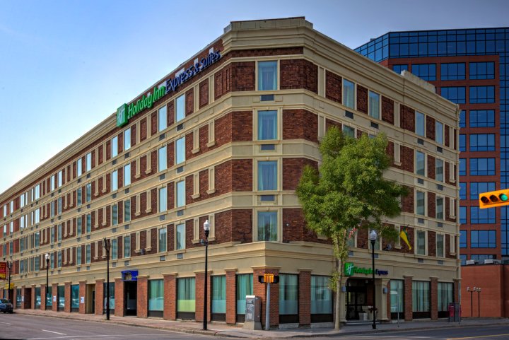 里贾纳智选假日套房酒店(Holiday Inn Express & Suites Regina Downtown, an IHG Hotel)