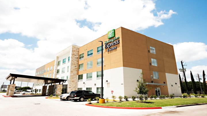 休斯顿西南 - 艺廊区智选假日套房酒店 - IHG 旗下饭店(Holiday Inn Express & Suites Houston SW - Galleria Area, an IHG Hotel)