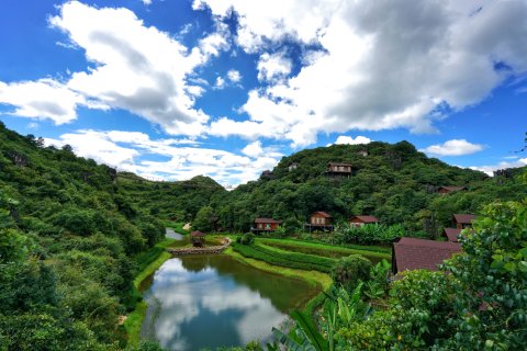 弥勒可邑悦心谷度假酒店