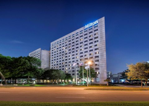 休斯顿波斯特奥克希尔顿广场酒店(Hilton Houston Post Oak by The Galleria)