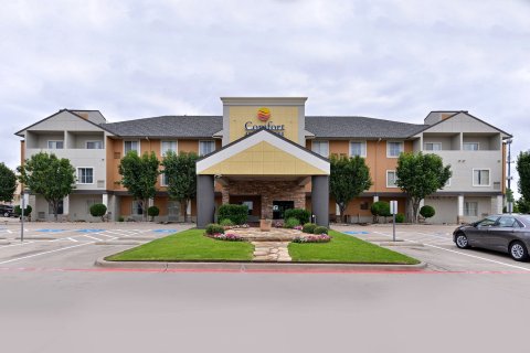 弗赖拉辛舒适套房酒店(Comfort Inn & Suites Frisco)