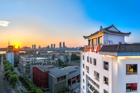 清能清江饭店 (武汉黄鹤楼红巷店)