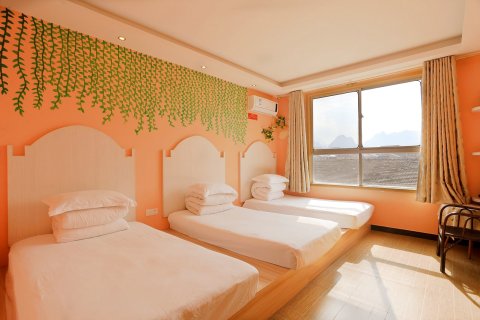 QQ客栈(张家界市区店)