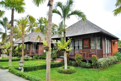 乌玛东洛卡村庄酒店(Uma Dong Loka Village)