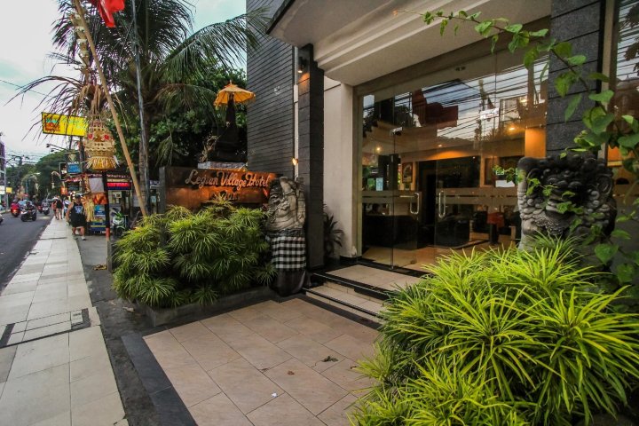 雷吉安乡村酒店 - CHSE 认证(Legian Village Hotel - Chse Certified)