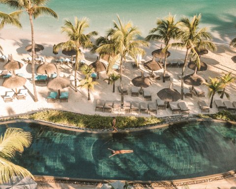 皇家棕榈海滩寻宝者华丽酒店(Royal Palm Beachcomber Luxury)