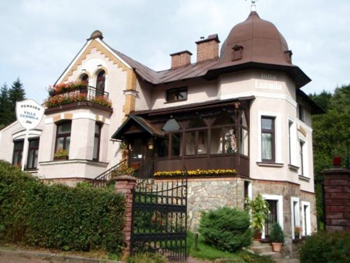 卢德米拉别墅(Villa Ludmila)