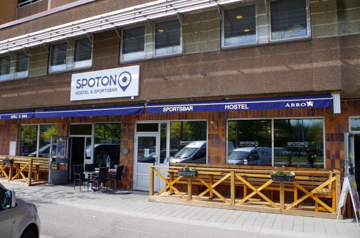 珀敦旅馆及运动吧(Spoton Hostel & Sportsbar)