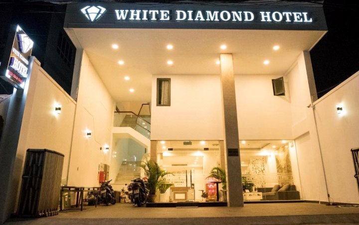 白钻 7S 酒店(White Diamond Hotel - Airport)