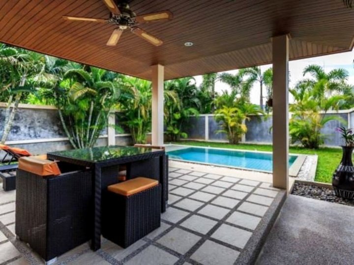 普吉岛泳池别墅酒店(Phuket Pool Residence - Adults Only)