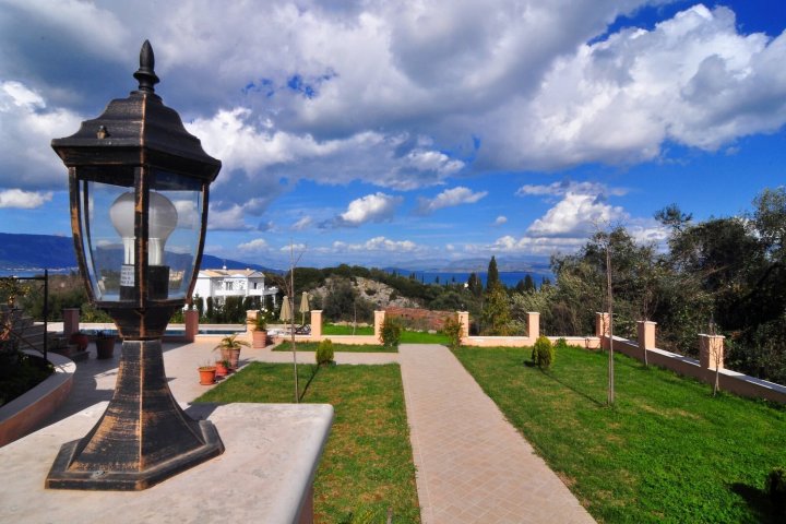 克基拉奢华别墅酒店(Luxury Villa in Corfu)