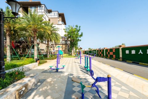 景咖·亲子网红泳池度假冲浪设计师民宿(海棠湾恒大养生谷店)