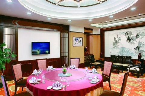 汕头君华海逸酒店(龙眼南路美食街万象城店)