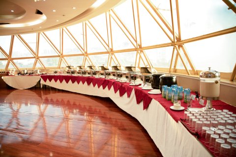 铂宫丽晶酒店(横州汽车站人民政府店)