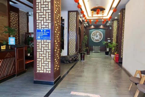 沿河毕兹卡酒店