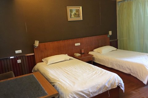 平舆艺家商务宾馆