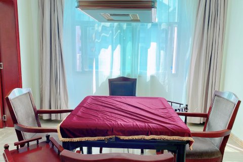 东方绿宝大酒店(三角公园店)