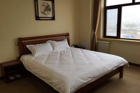 凌海杏花村商务酒店