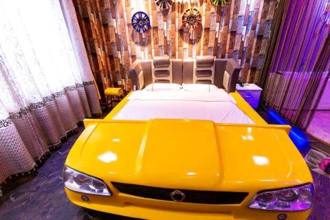 前郭艾尚星期八主题宾馆