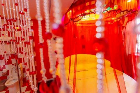 前郭艾尚星期八主题宾馆