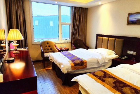 若尔盖县碧云天酒店