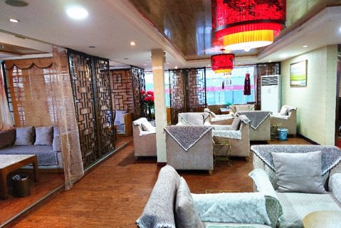 若尔盖县碧云天酒店