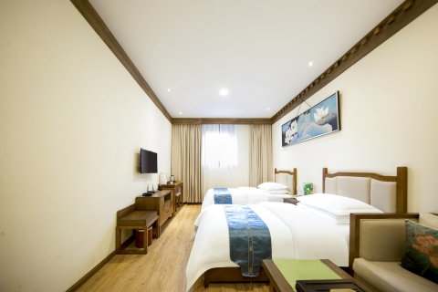 稻城亚丁香格里拉镇四季莲花客栈