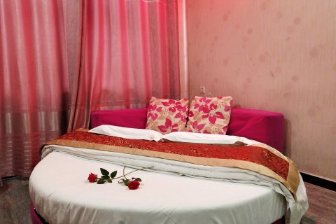 舒家时尚宾馆(定州火车站店)