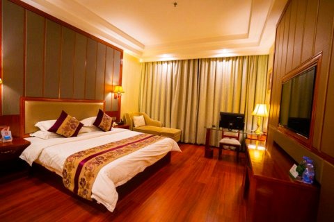 横县龙祥皇冠酒店