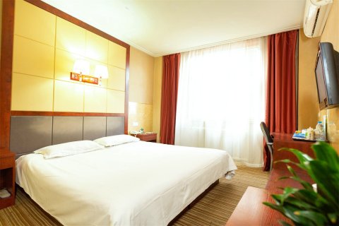 兰花桦酒店(利通店)