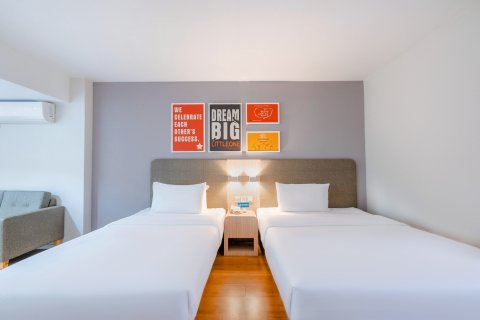 汉庭酒店(西双版纳告庄西双景店)