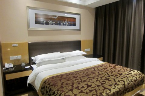 高台宇阳铂锦酒店