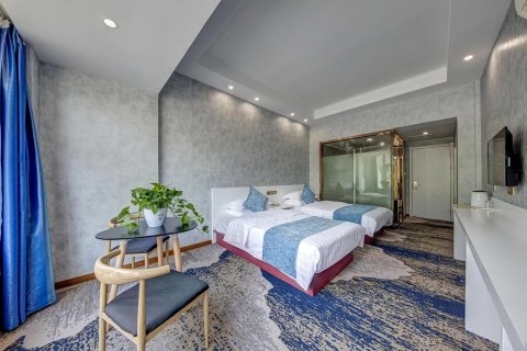 七彩假日宾馆(湖州德清五店)