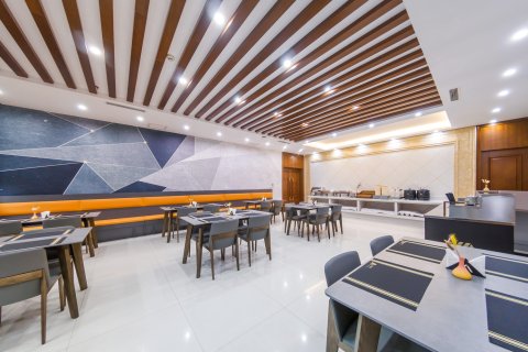 艾扉酒店(白城火车站步行街店)