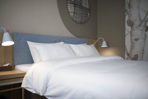 如家酒店·neo(深圳罗湖口岸国贸地铁站店)