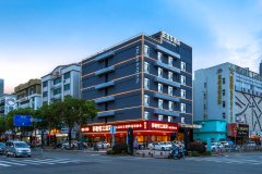 亚蓝S花园酒店(深圳宝安中心翻身地铁站店)