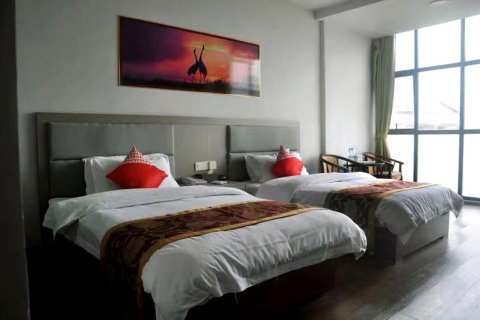 定南宝鼎商务大酒店