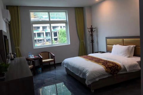 定南宝鼎商务大酒店