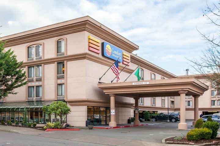 锡塔克舒适酒店及套房(Comfort Inn & Suites SeaTac)