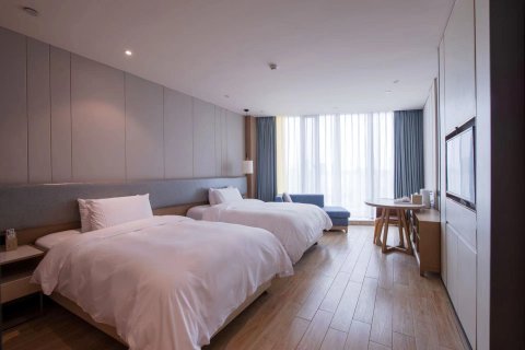 伯爵世家酒店(长兴中心广场店)