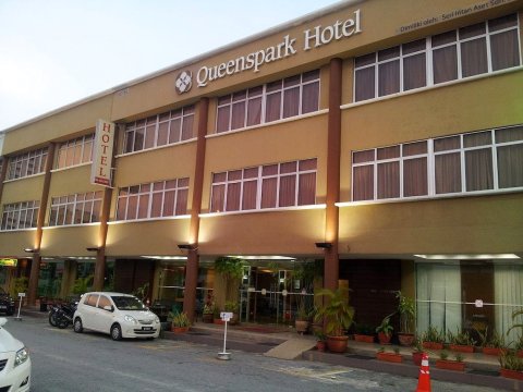 女王公园洛维塔酒店(Queenspark Lovita Hotel)