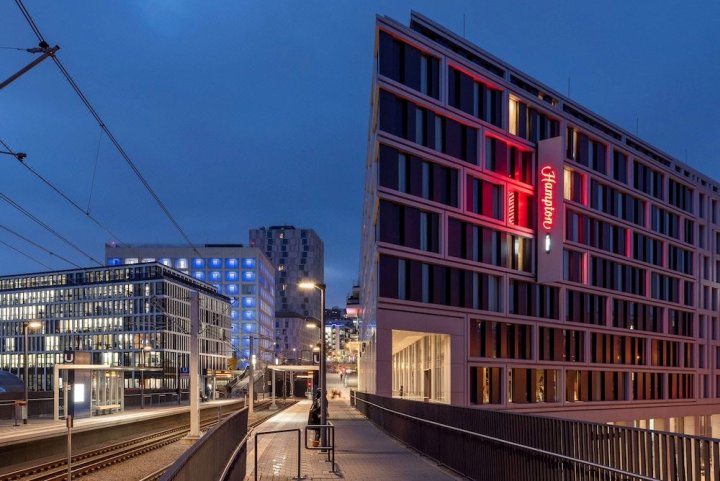 斯图加特市中心希尔顿欢朋酒店(Hampton by Hilton Stuttgart City Centre)